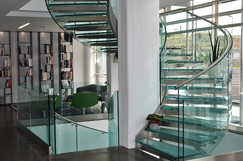 Cam Merdiven ve Korkuluk